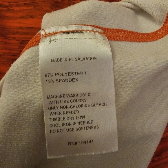 Women's Reebok warm weather modified turtleneck sports layer - Picture 6 of 6